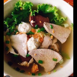 น้องเปิ้ลต้มเลือดหมู