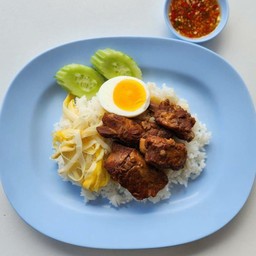 ข้าวซี่โครงหมูตุ๋น