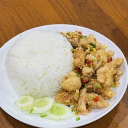 ข้าวไก่คั่วพริกเกลือ
