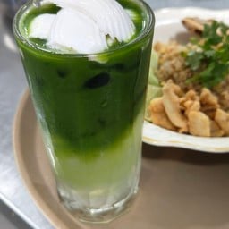 น้ำมะพร้าวมัจฉะ