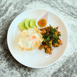 ข้าวหมูสามชั้นกะเพรากรอบไข่ดาว