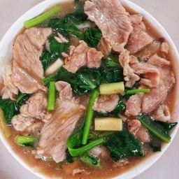 ราดหน้ามาม่า