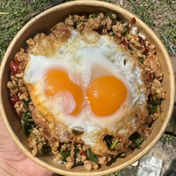 ข้าวผัดกระเพราหมูสับ+ไข่แฝด