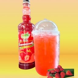 น้ำสตรอเบอรี่เย็น