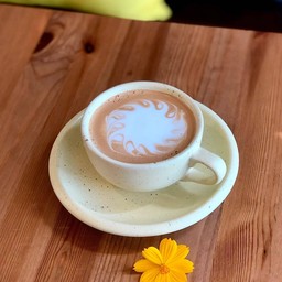 ลาเต้ร้อน