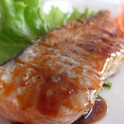 ปลาแซลมอนย่าง ซีอิ๊ว/เกลือ