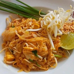 ผัดไทยไก่