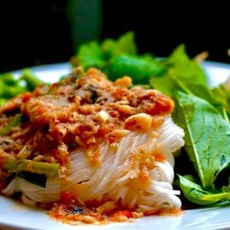 ขนมจีนน้ำยาป่า