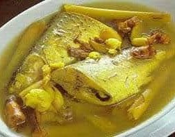 แกงส้มปลากระบอกยอดมะพร้าว