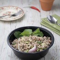 ข้าวหน้าลาบไก่