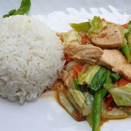 พัดผักรวมหมูชิ้นราดข้าว