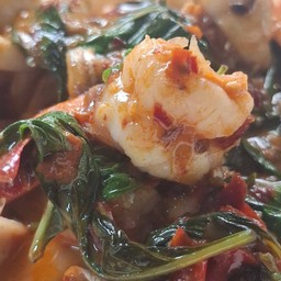 ผัดพริกเผาโหระพา  ราดข้าว