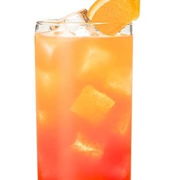 ไหมไทย โซดา (น้ำสตอเบอรี่ผสมสับปะรด)