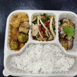 boxset สุดคุ้มข้าวสวย/แกงส้มชะอมเนื้อปลา/เห็ดรวมผัดฉ่า/หมึกกะตอนกระเทียม