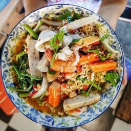 ยำ ไวไว รวมมิตร   《 ใส่ทะเล 》