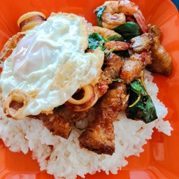 กระเพาถาดสูตรแม่