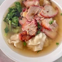 เกี๊ยวหมูแดง (น้ำ)