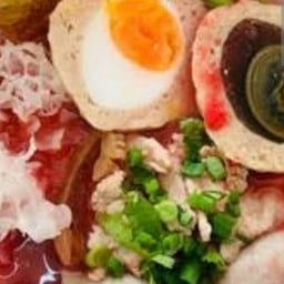 ก๋วยเตี๋ยวต้มยำเย็นตาโฟไข่ยักษ์