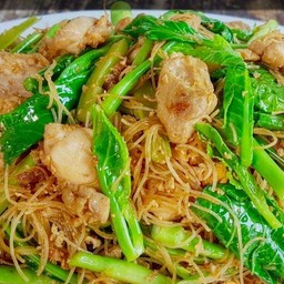 เส้นหมี่ผัดซีอิ้วหมู