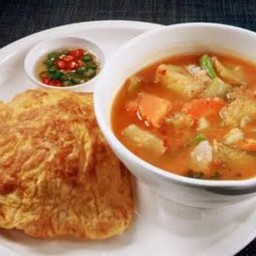 ข้าวชุดไข่เจียวแกงส้ม