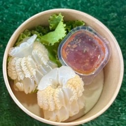 กะพรุนหัวกระสุน2 ตัว ลวกจิ้มซี ฟู้ด