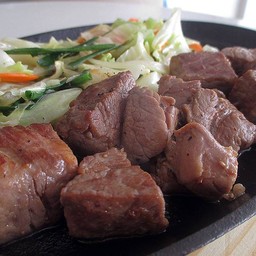 สเต๊กเนื้อวัว(ลูกเต๋า)