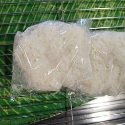 ไก่ย่างแดงเจ้าเก่า ตลาดเจริญสุข