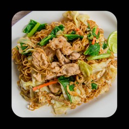 ผัดมาม่าหมู