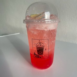 สตอร์เบอร์รี่-โซดา