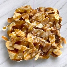 ครอฟเฟิลคาราเมล อัลมอนด์