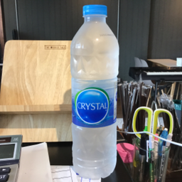 น้ำดื่มคริสตัล 600 ml