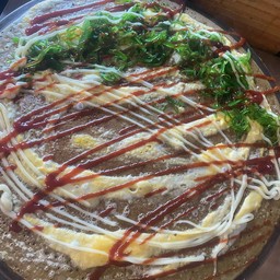 เครปไข่ ยำสาหร่าย