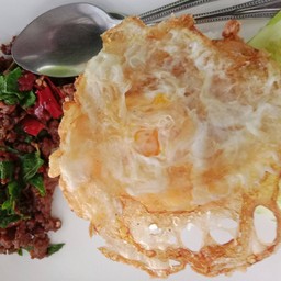 ข้าวกะเพราหมูสับ + ไข่ดาว