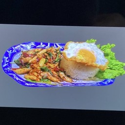 223  ข้าวหน้ากะเพรามก้ามปู ไข่ดาว