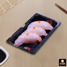 ซูชิแซลมอนย่าง 3 ชิ้น