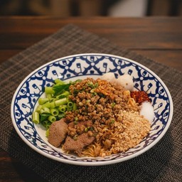 แห้ง ต้มยำหมูสับ