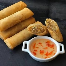 ปอเปี๊ยะวุ้นเส้นหมูสับ 1 ชิ้น