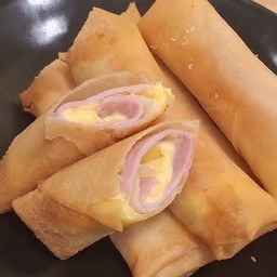 ปอเปี๊ยะแฮมชีส 1 ชิ้น