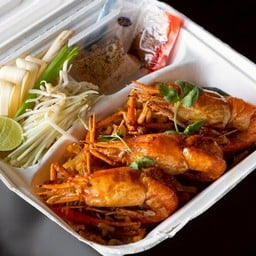 ผัดไทยกุ้งแม่น้ำ