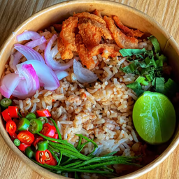 ข้าวผัดน้ำพริกปลาร้าทรงเครื่อง