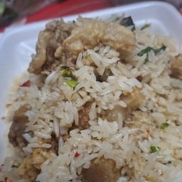 กรเพรา3ชชั้นทอดราดข้าว