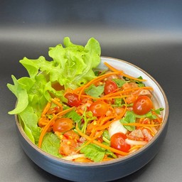 ยำแซลมอน (Salmon Spicy Salad)