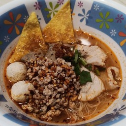 ก๋วยเตี๋ยวต้มยำรสแซ่บ!!
