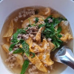 เอี้ยงแอนด์ตี๋ดำ อาหารตามสั่ง
