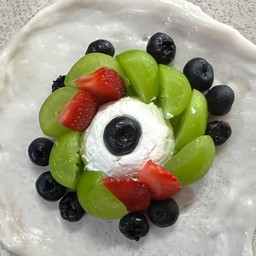 โมจิ!!กรีกโยเกิร์ตผลไม้ (เลือกผลไม้ได้)