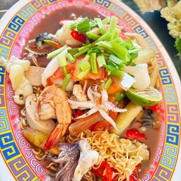 ตำ มาม่า ทะเล เดือด