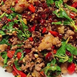 กระเพราเนื้อ เป็นกับข้าว