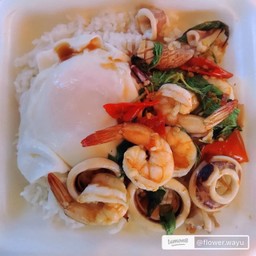 กะเพราทะเลไข่ดาว