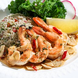 กุ้งแกมบาสกับสลัดคินัว