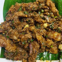 ก้อยเสือคั่วเลือด